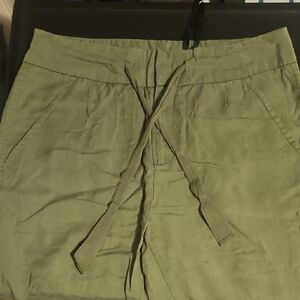 Max Jeans Olive Drawstring Trousers / Knickers
